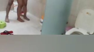 Sex Scandal Indian Couple Fucking While In Shower